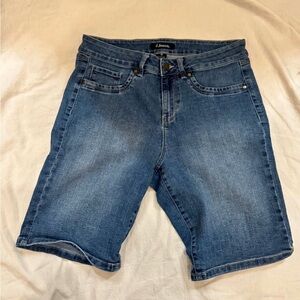 D. jeans Women’s jean shorts